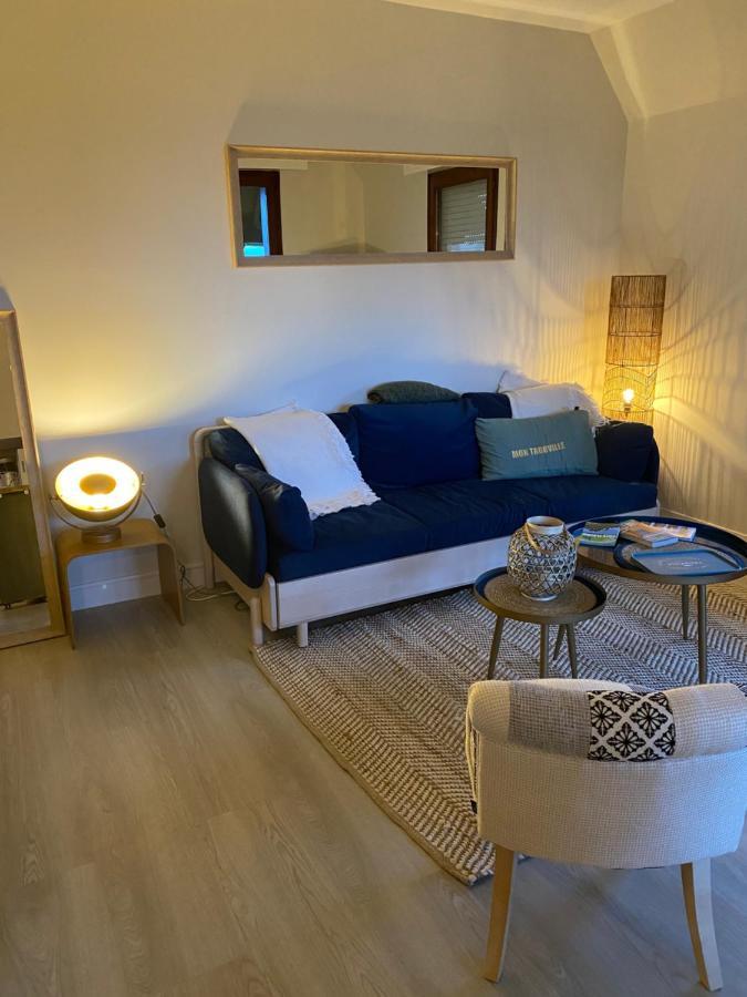 Апартаменты Appart Lumineux Avec Vue Sur Mer A 180 Degres Трувиль-сюр-Мер Экстерьер фото